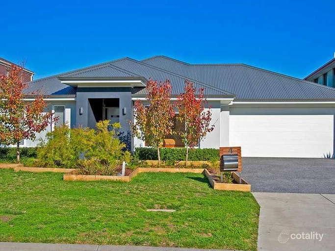 4 Bluegrass Cl, Waterways, VIC 3195