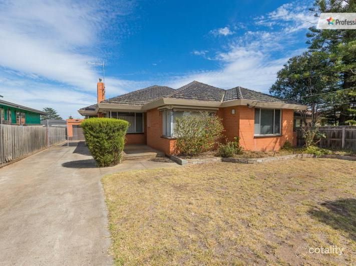 41 Plover St, Melton, VIC 3337