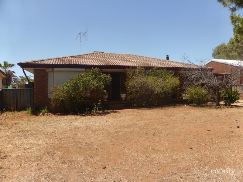 31 Lawson St, Parkes, NSW 2870