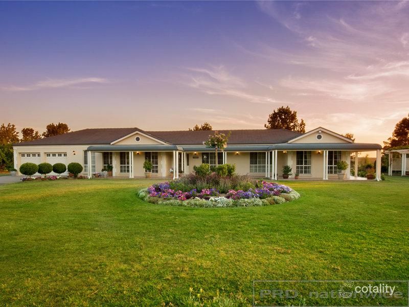 108 Ravensfield Lane, Bishops Bridge, NSW 2326