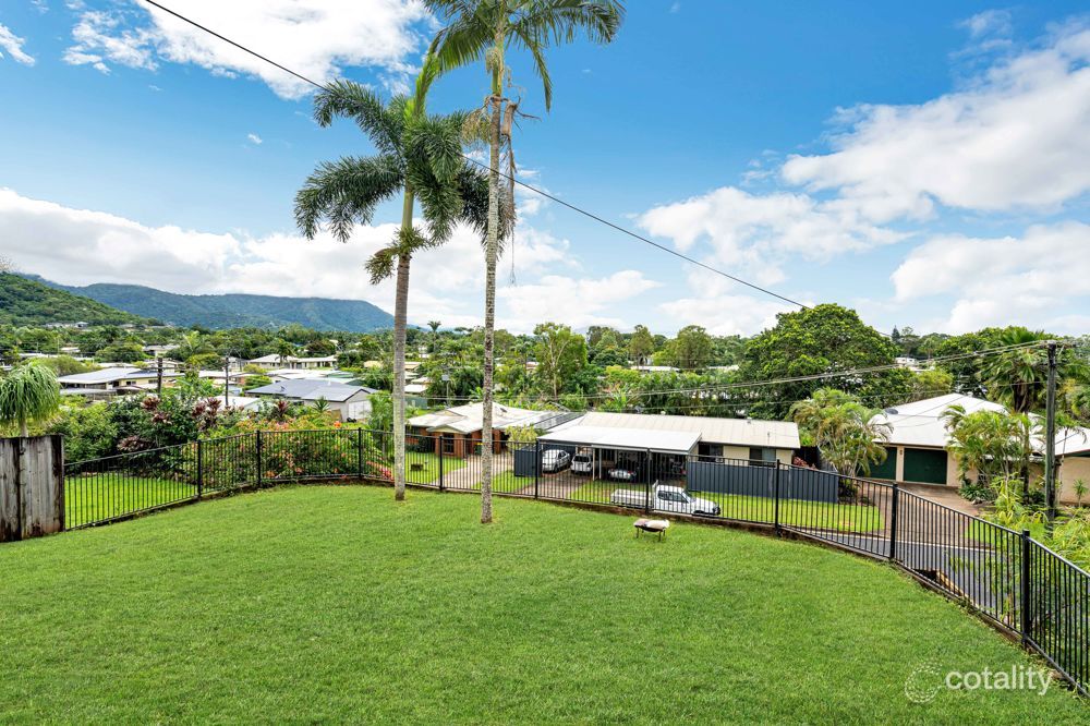 18 Makoo Cl, White Rock, QLD 4868