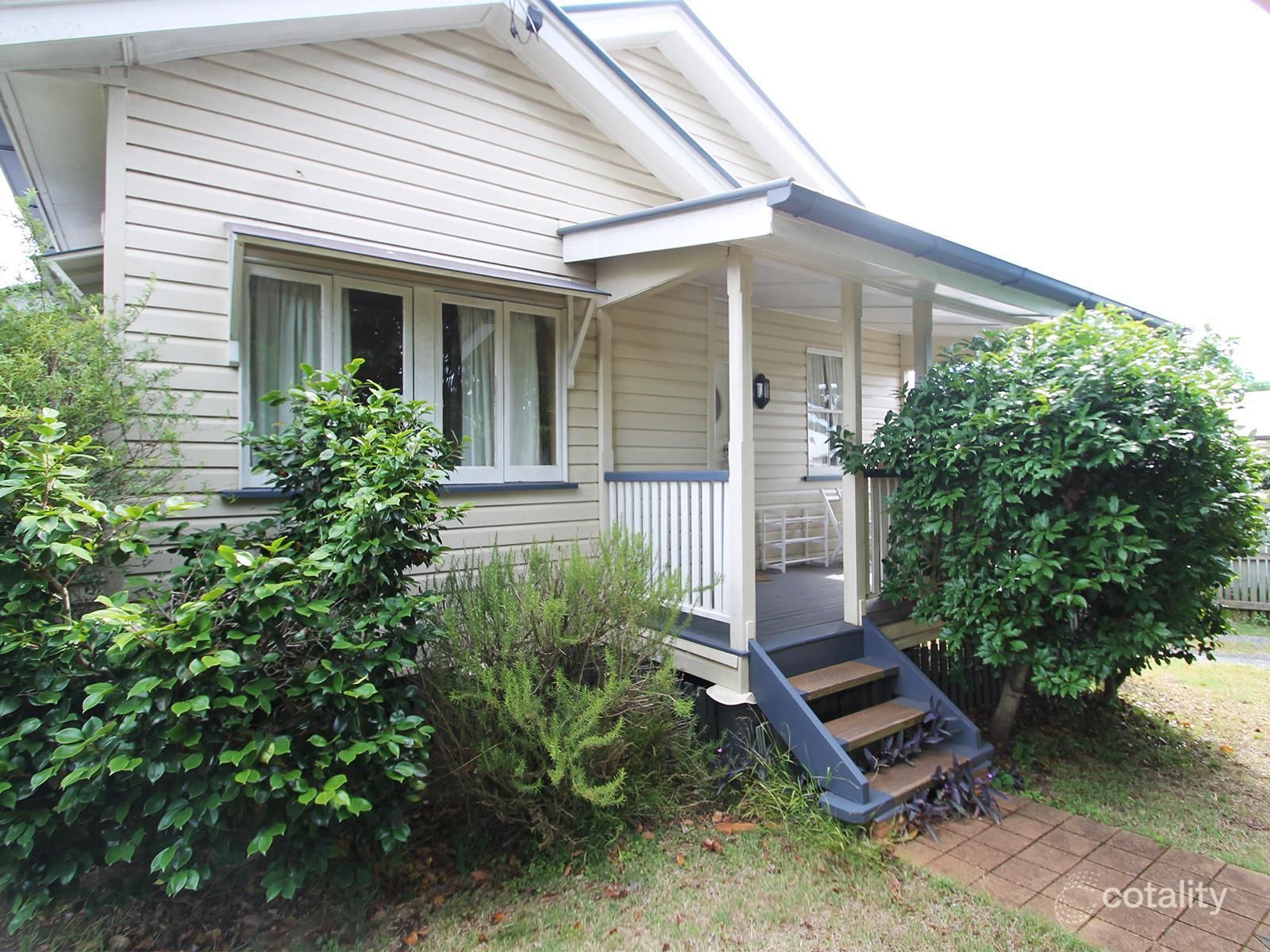 48 Jellicoe St, Mount Lofty, QLD 4350