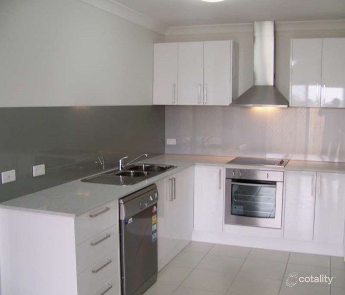 2/5 Mia Ct, Morayfield, QLD 4506