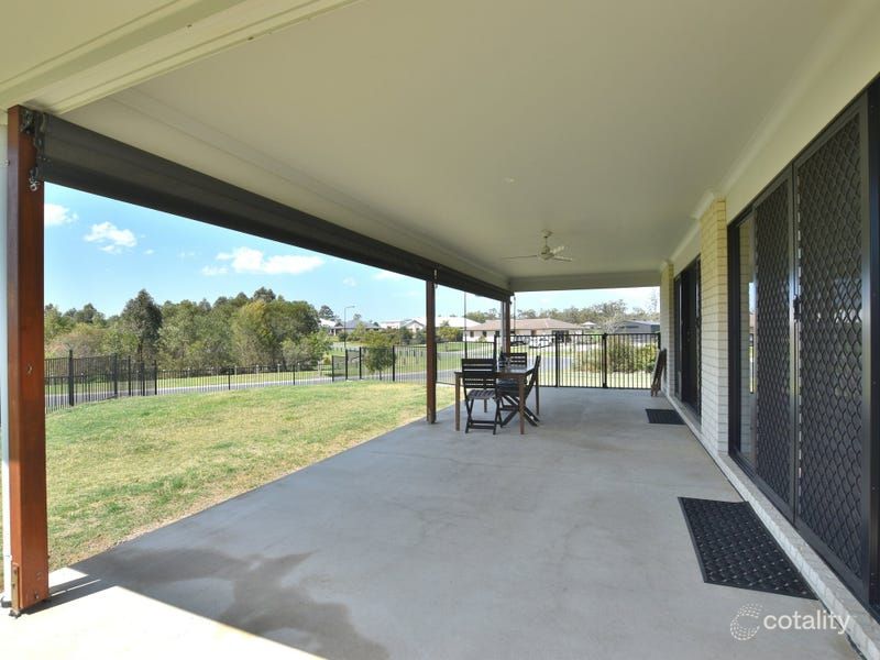 1 Farrow Cl, Woodford, QLD 4514