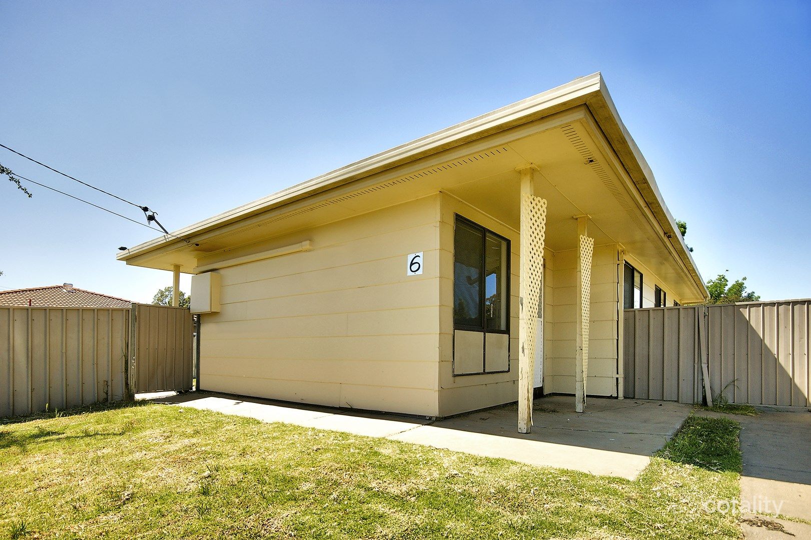 6 Ballantyne Cres, Deniliquin, NSW 2710