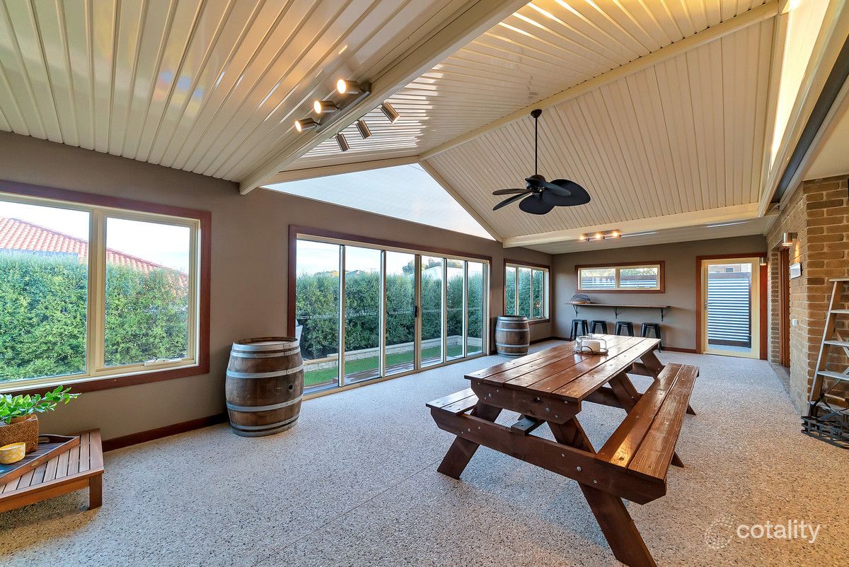 16 Kitchin Rd, South Morang, VIC 3752