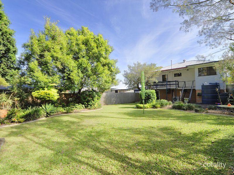 201 Beddoes St, Holland Park, QLD 4121