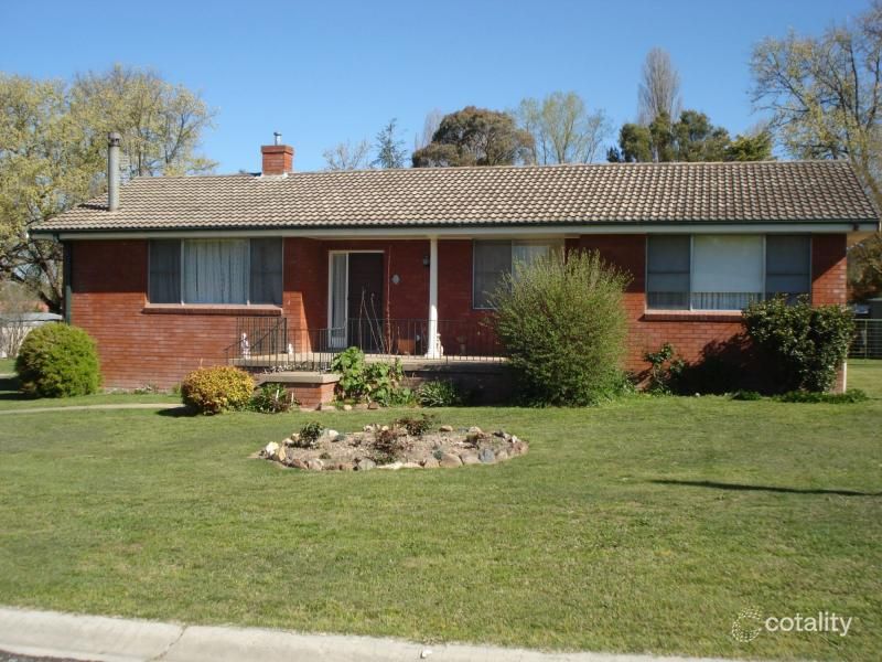 7 Amos Ave, Blayney, NSW 2799