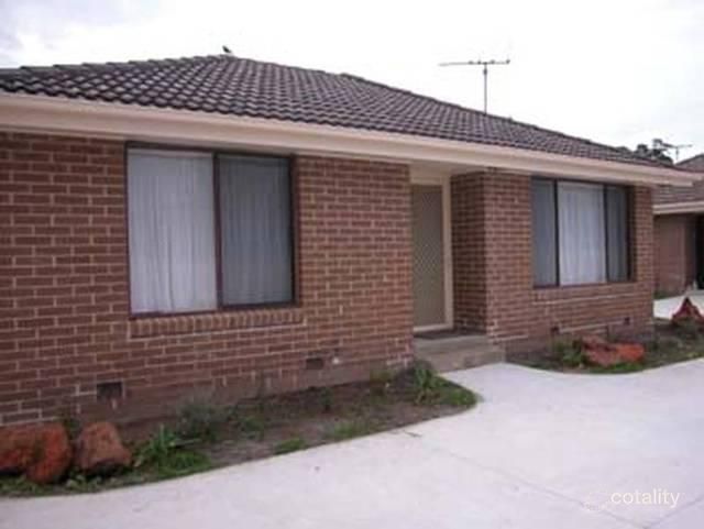 2/31 Station Cres, Baxter, VIC 3911