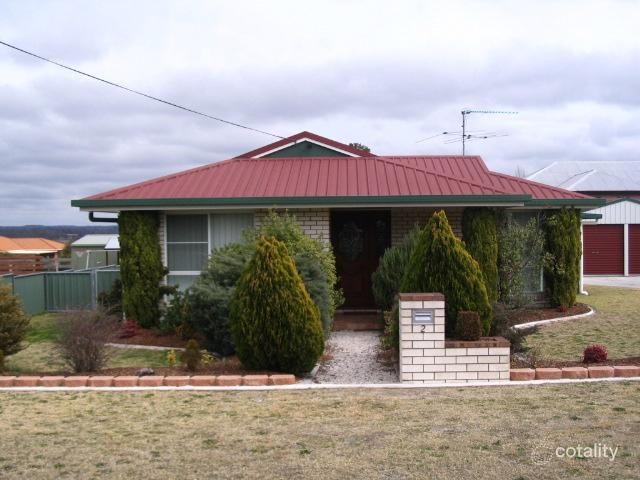 2 Pitts St, Stanthorpe, QLD 4380
