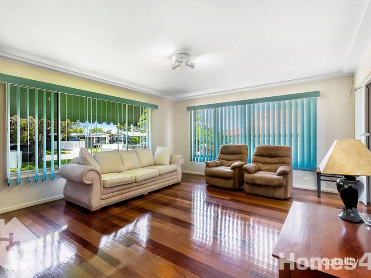 35 Valerie St, Clontarf, QLD 4019