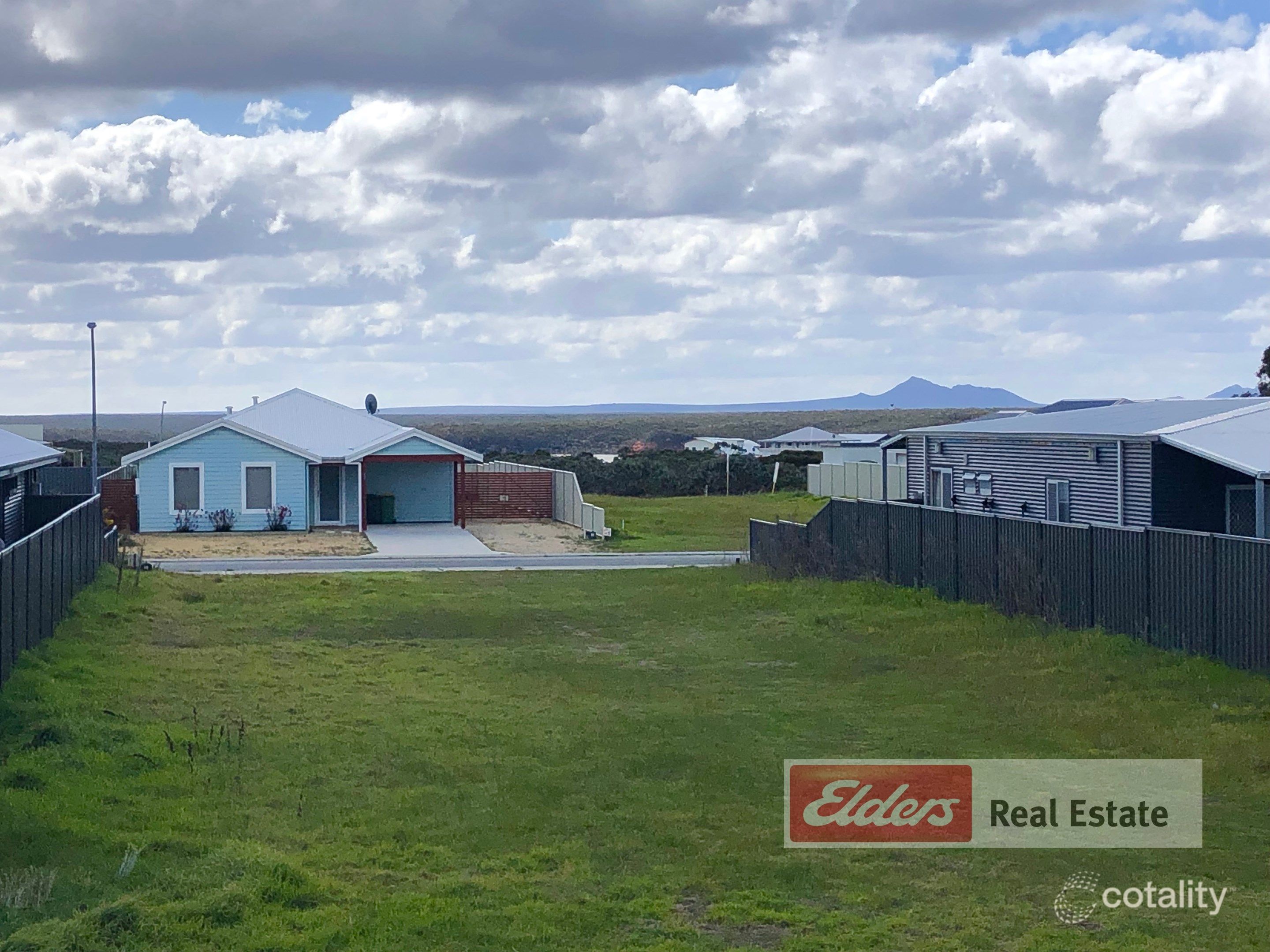 32 Mcglade Cl, Bremer Bay, WA 6338