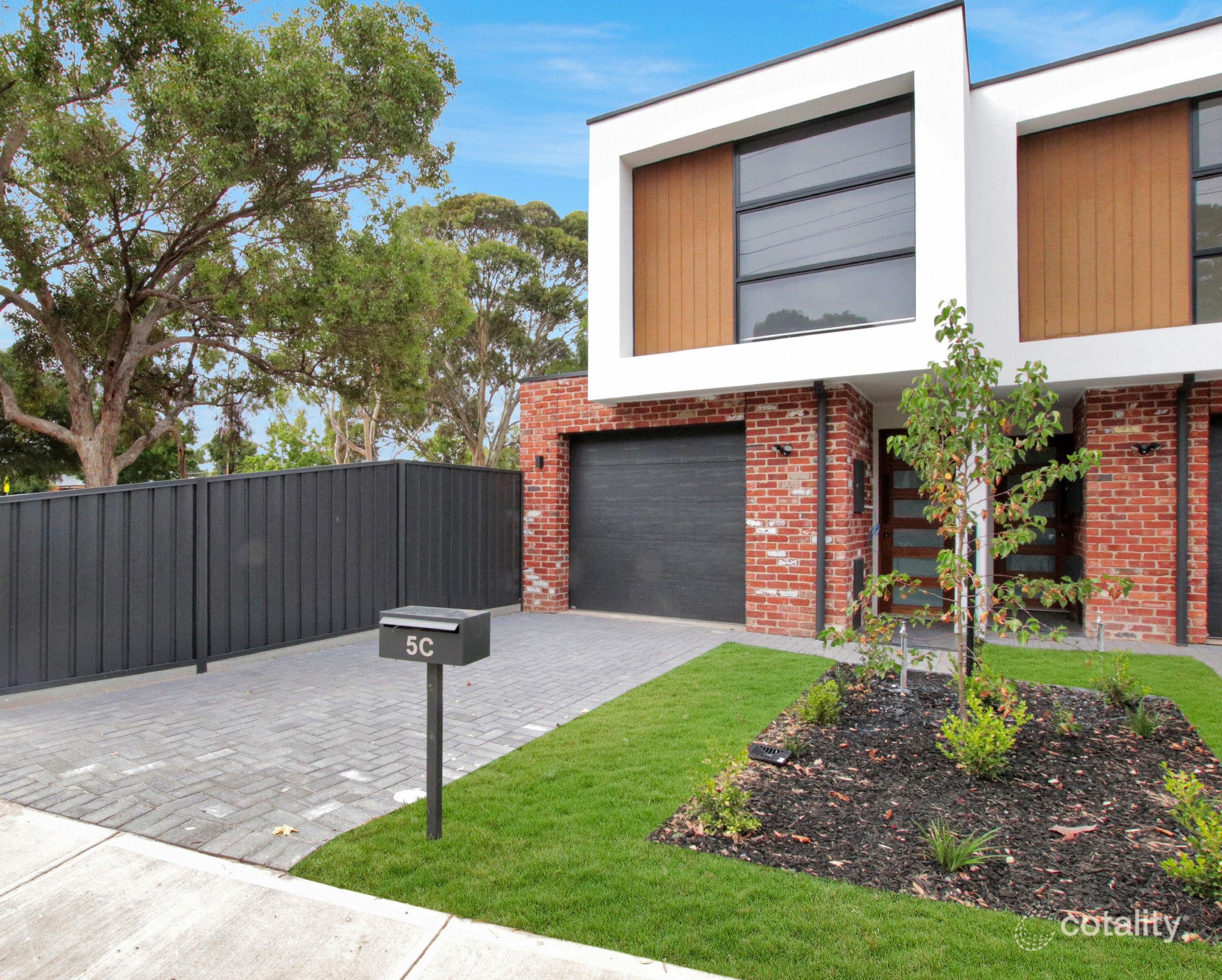 5c Glenere Dr, Modbury, SA 5092