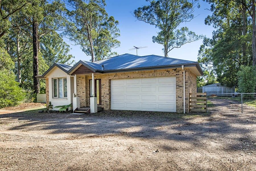 12 Mervyn St, Kinglake, VIC 3763