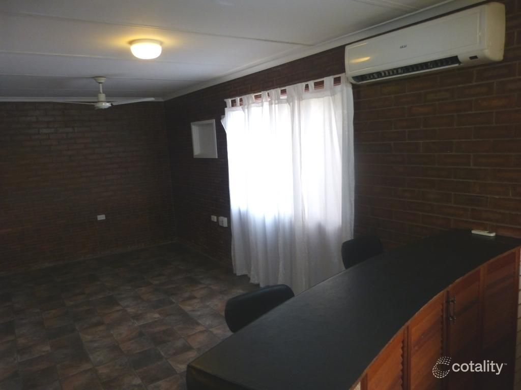 3 Cook St, West Gladstone, QLD 4680