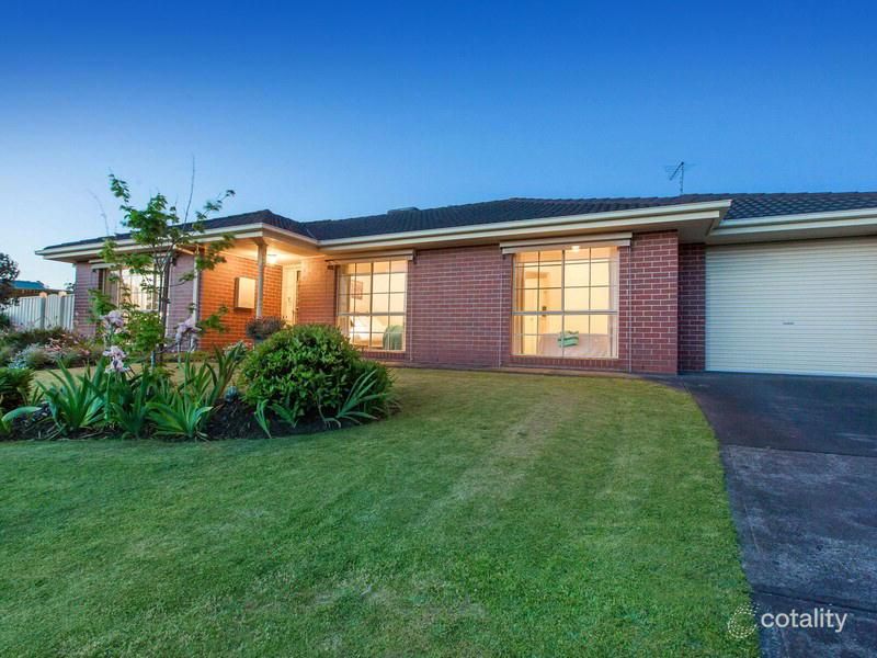 16 Settlers Way, Mount Martha, VIC 3934