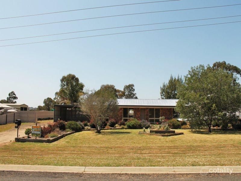 14 Clifford St, Meringandan West, QLD 4352