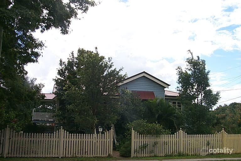 2/34 Brassey St, Fairfield, QLD 4103