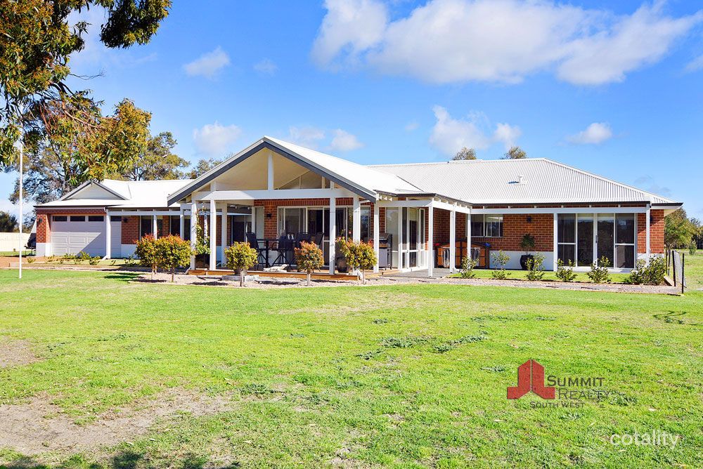 12 Craigie Dr, Roelands, WA 6226