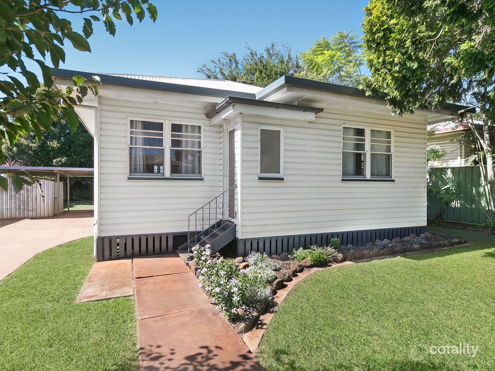 20 Fourth Ave, Harristown, QLD 4350