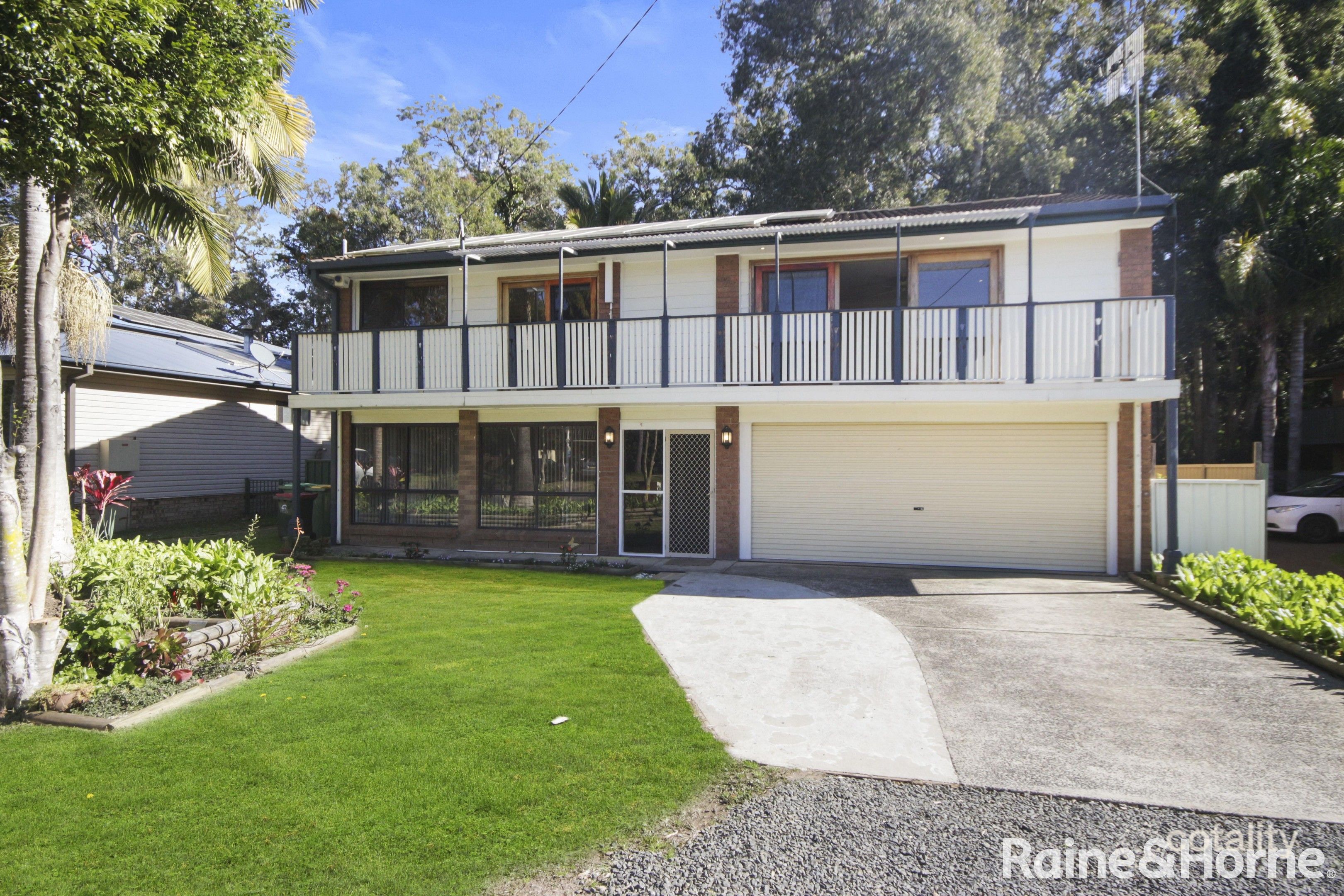 8 Kauai Ave, Chittaway Bay, NSW 2261