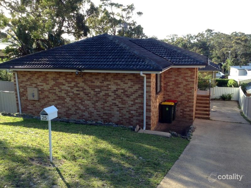 25 Ocean Beach Rd, Shoal Bay, NSW 2315