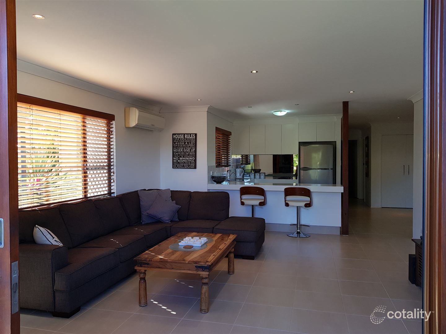 2/5 Raftery St, Ashmore, QLD 4214