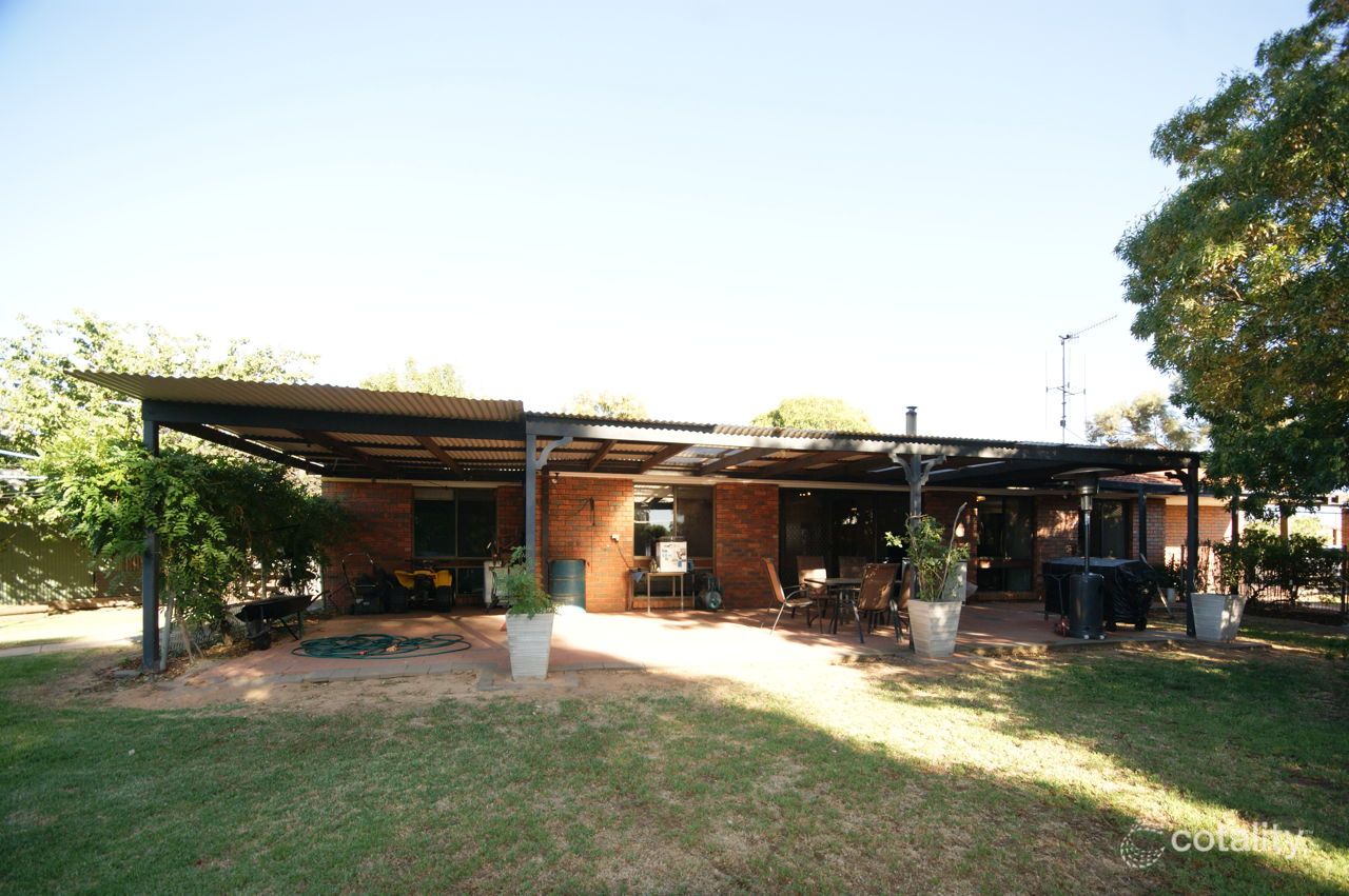 4 Renwick Ct, Deniliquin, NSW 2710