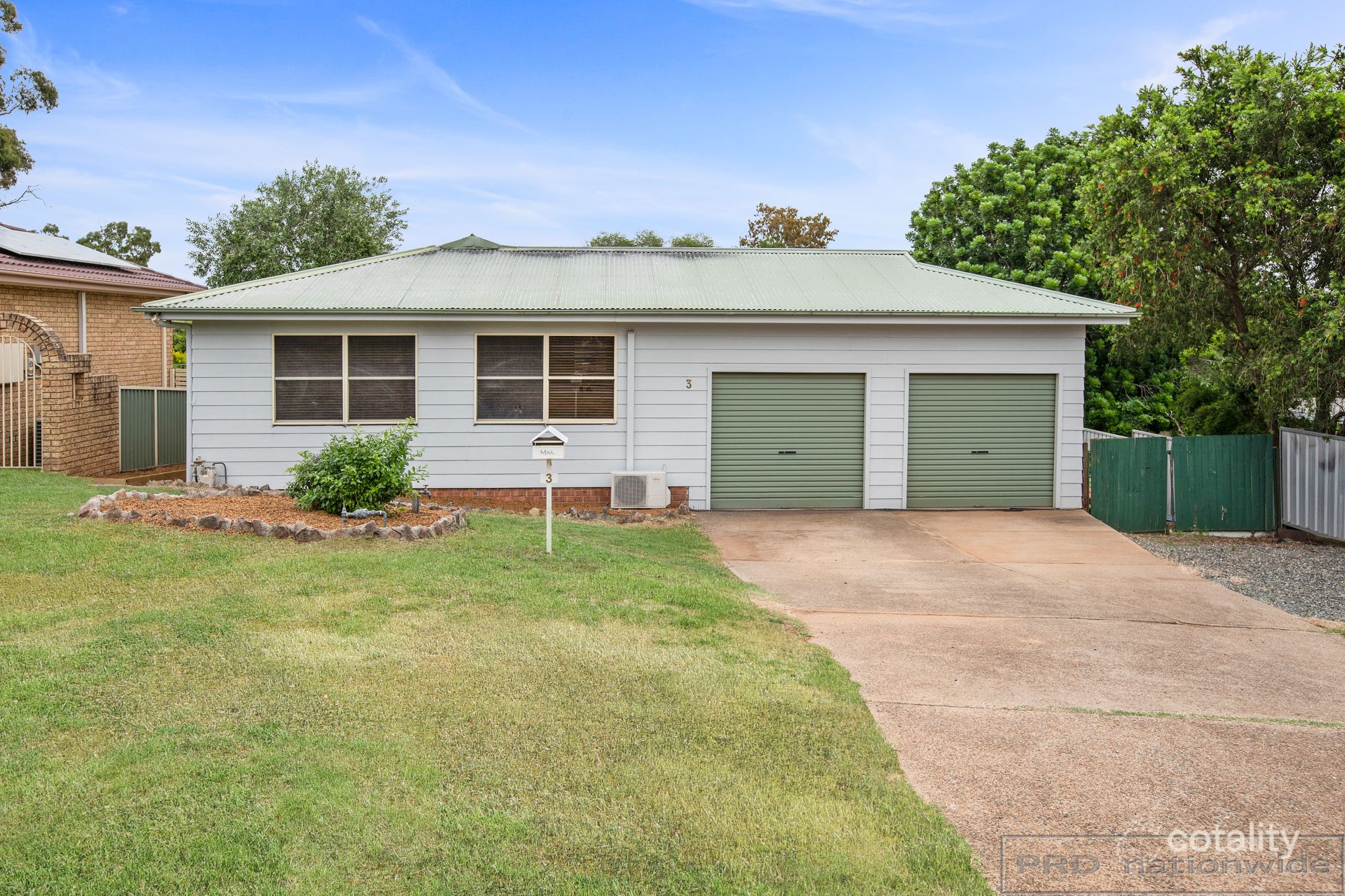 3 Clayton Cres, Rutherford, NSW 2320