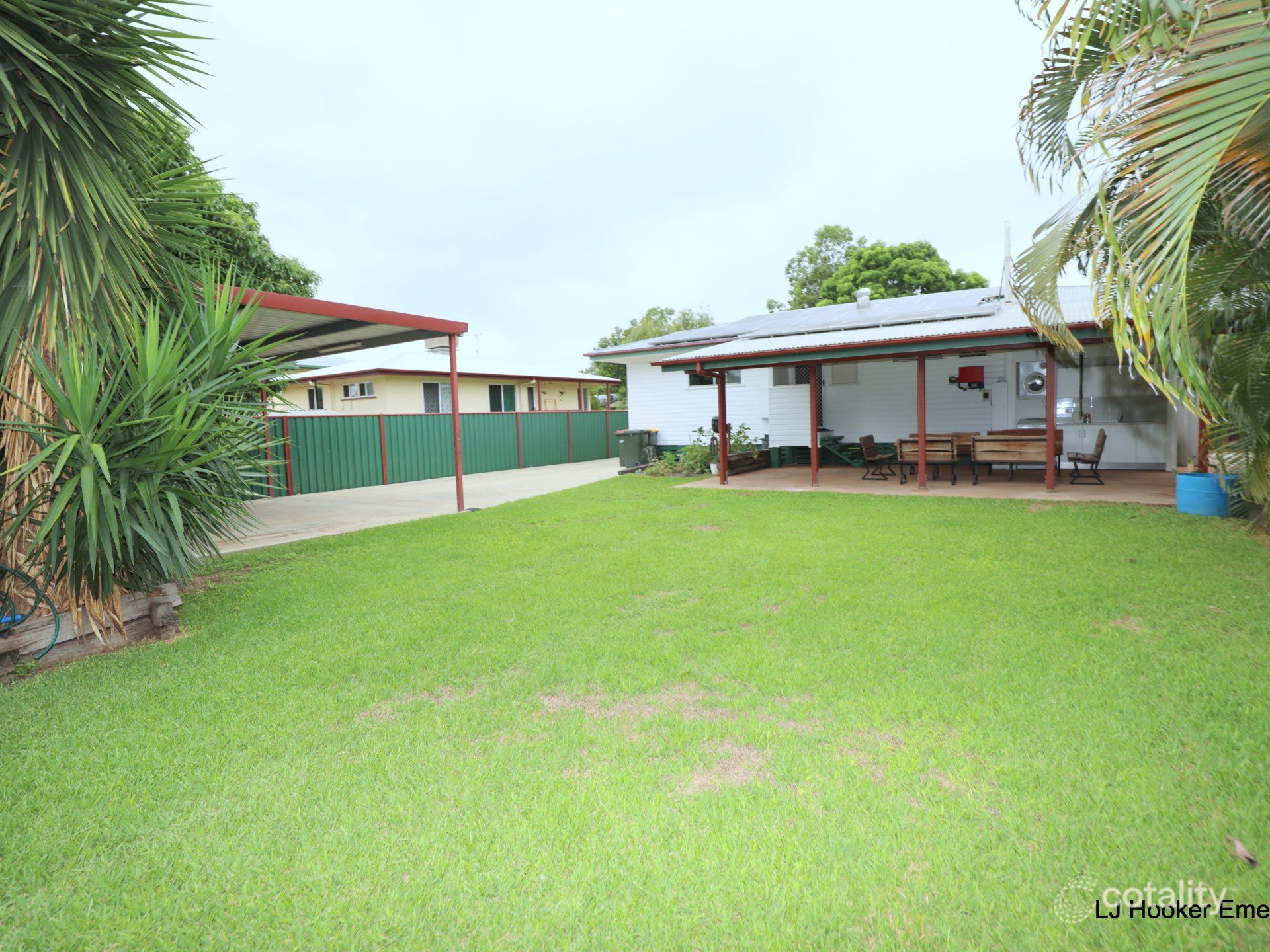 3 Diamond Ave, Emerald, QLD 4720