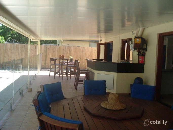 96 Goonawarra Dr, Mooloolaba, QLD 4557