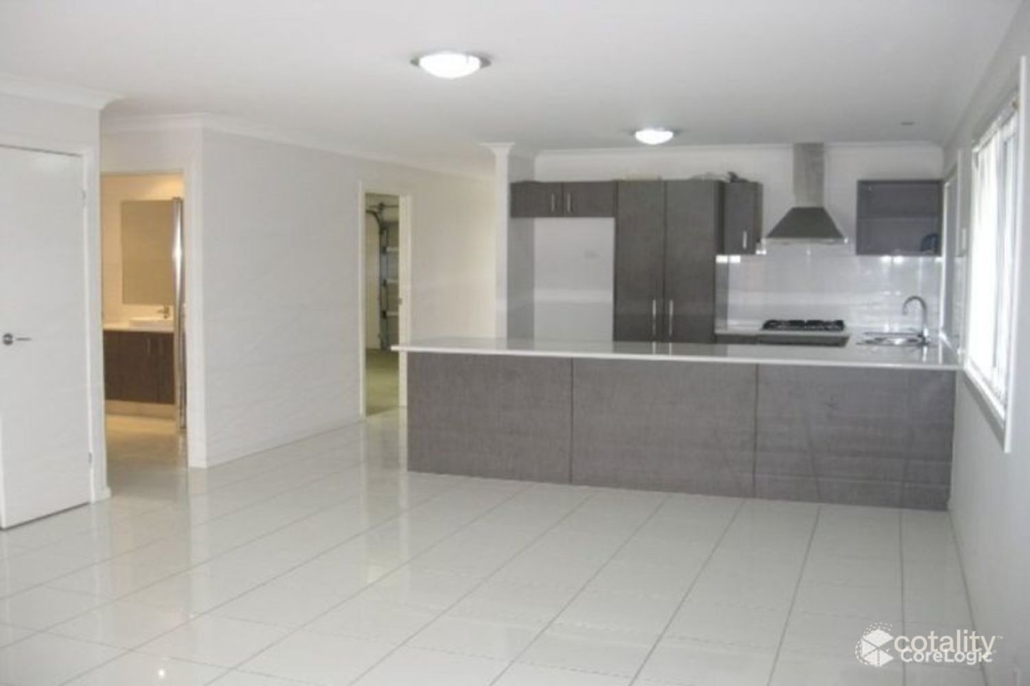 1/5 Zanow St, North Booval, QLD 4304