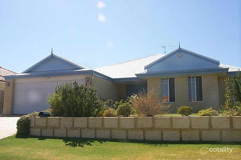 1 Kuta Lane, Halls Head, WA 6210