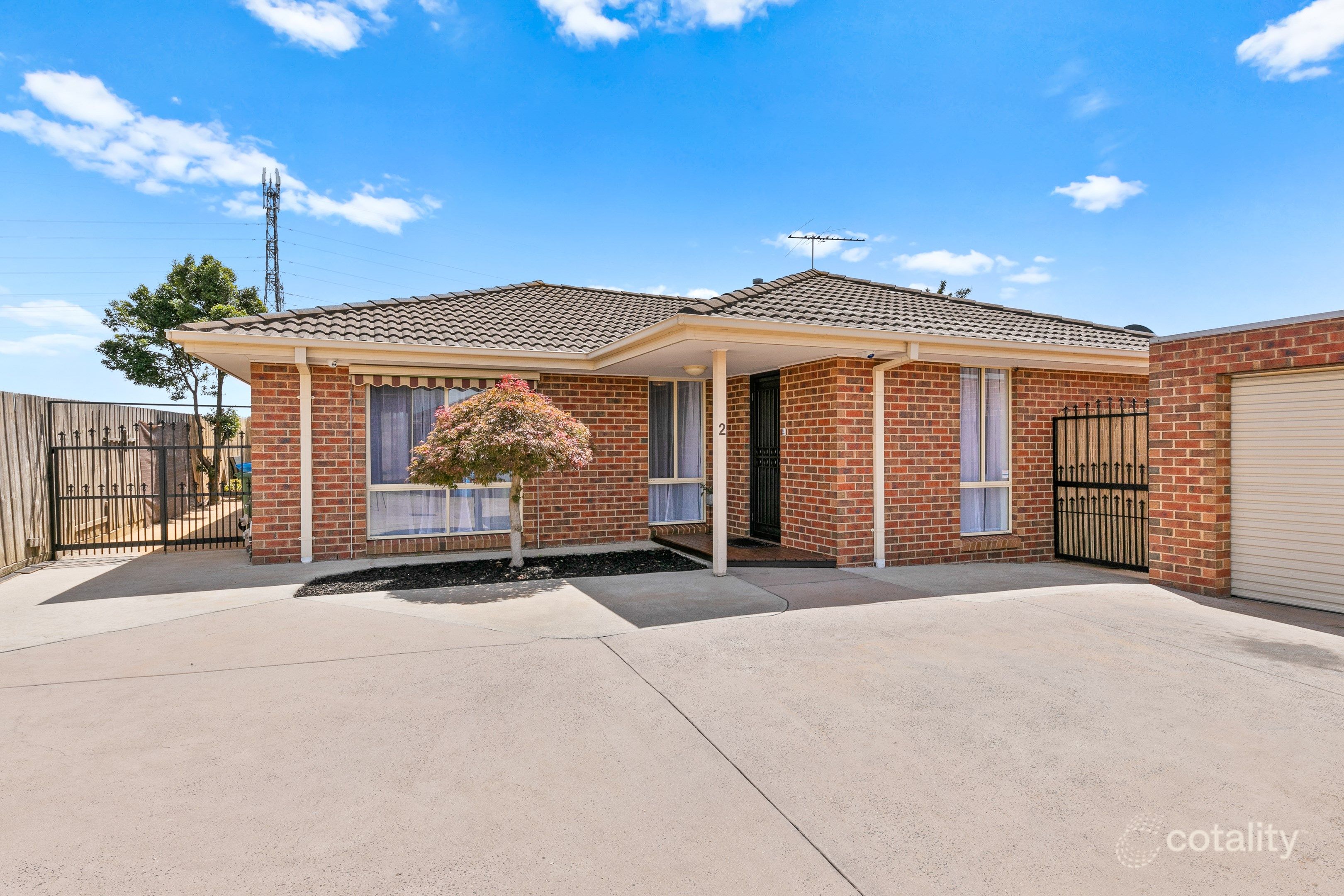2/13 Conferta Ct, Cranbourne West, VIC 3977