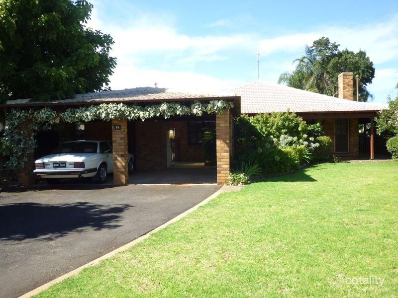 21 Hazelwood Dr, Dubbo, NSW 2830