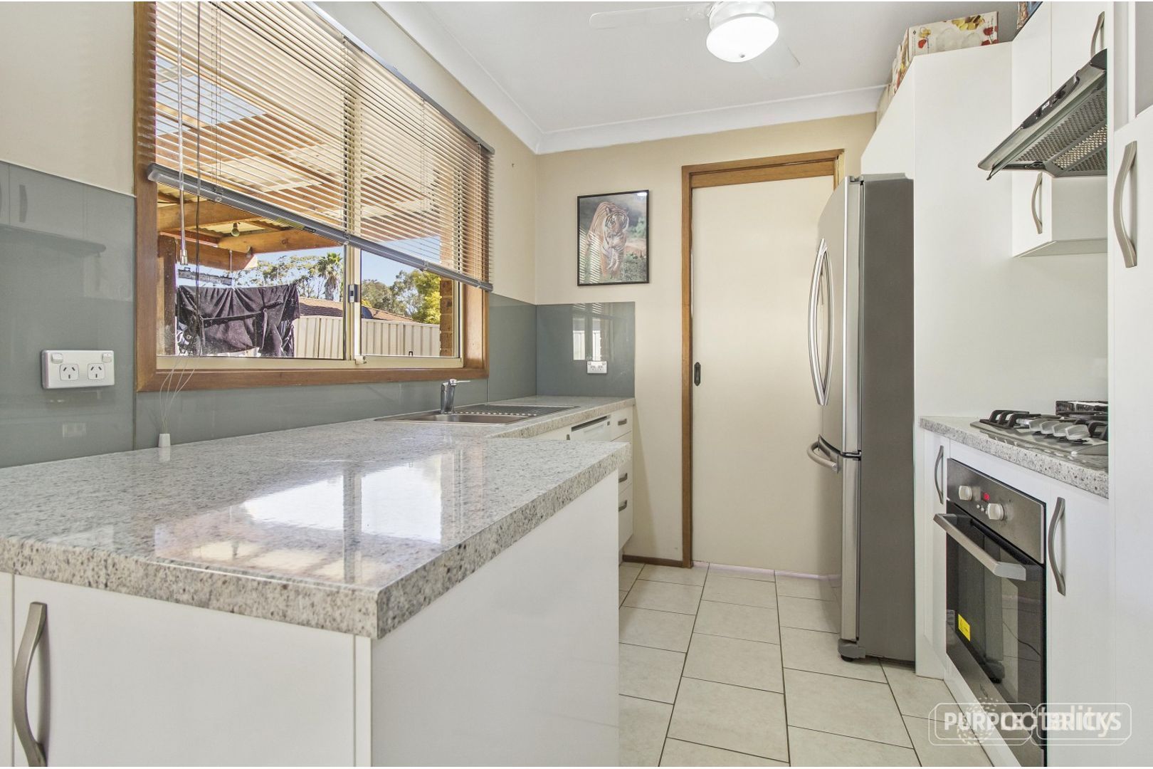 59 Carbasse Cres, St Helens Park, NSW 2560