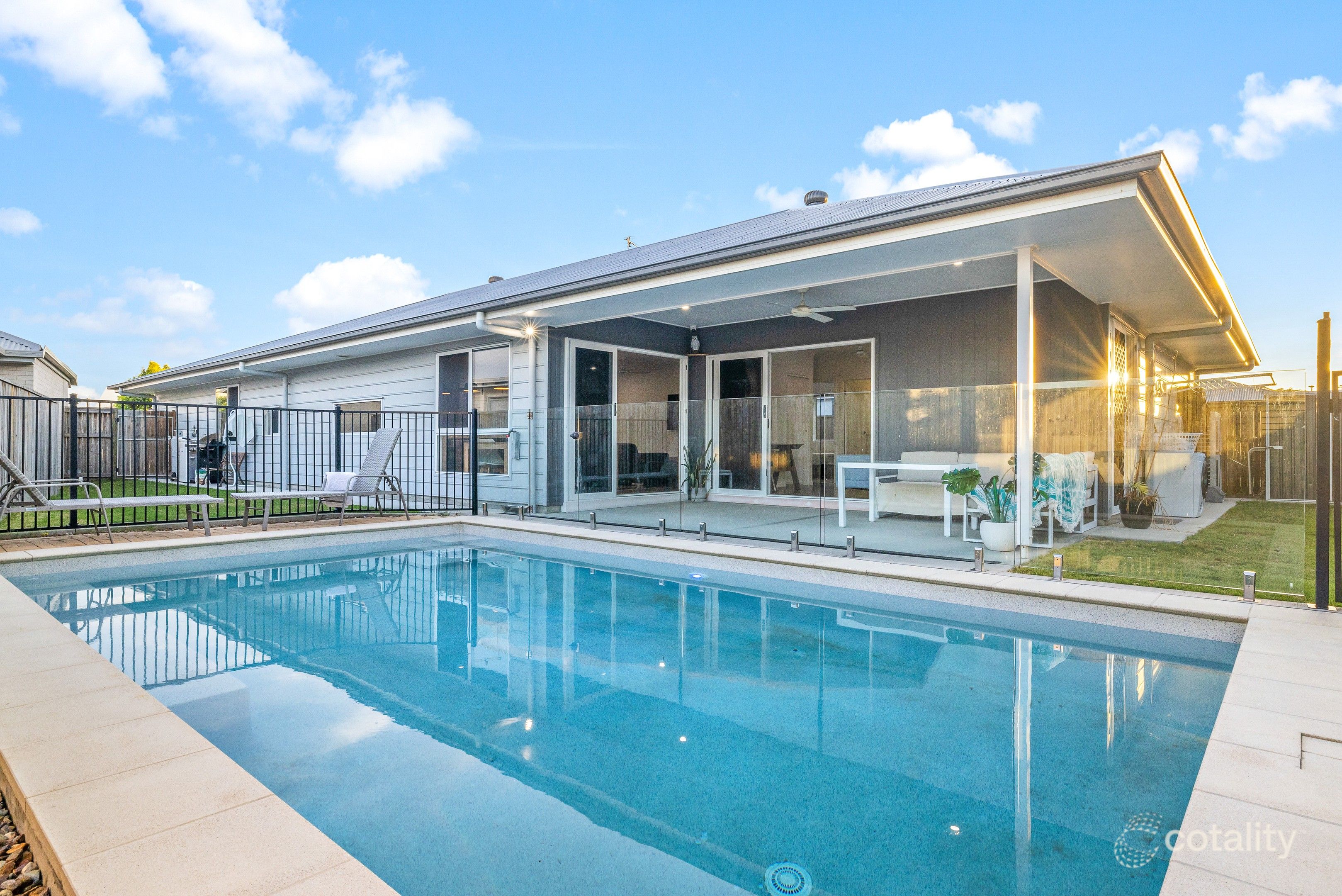 8 Needlewood St, Palmview, QLD 4553