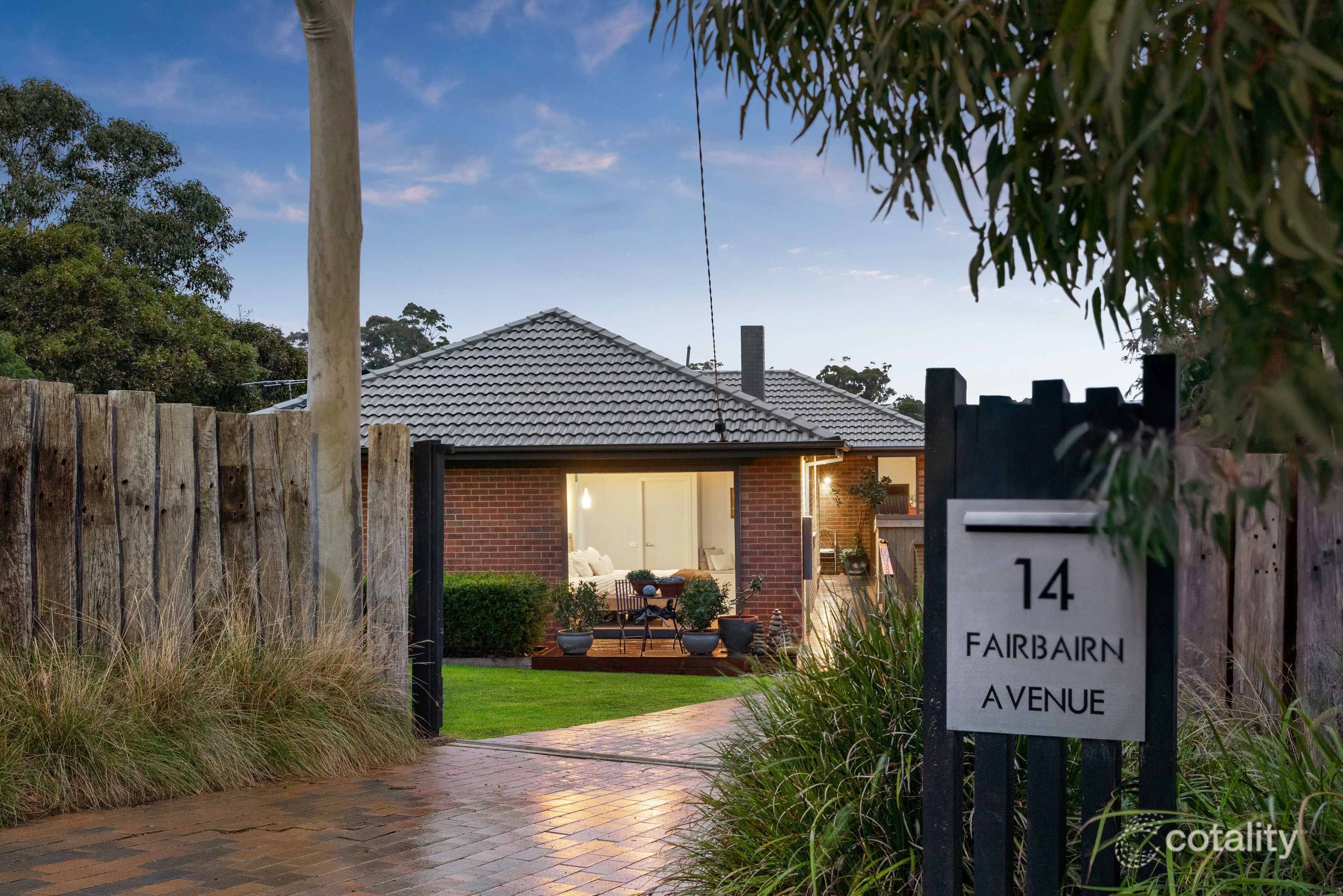 14 Fairbairn Ave, Mount Martha, VIC 3934