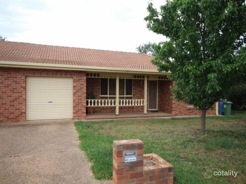 1/26 Grevillea Cres, Lake Albert, NSW 2650