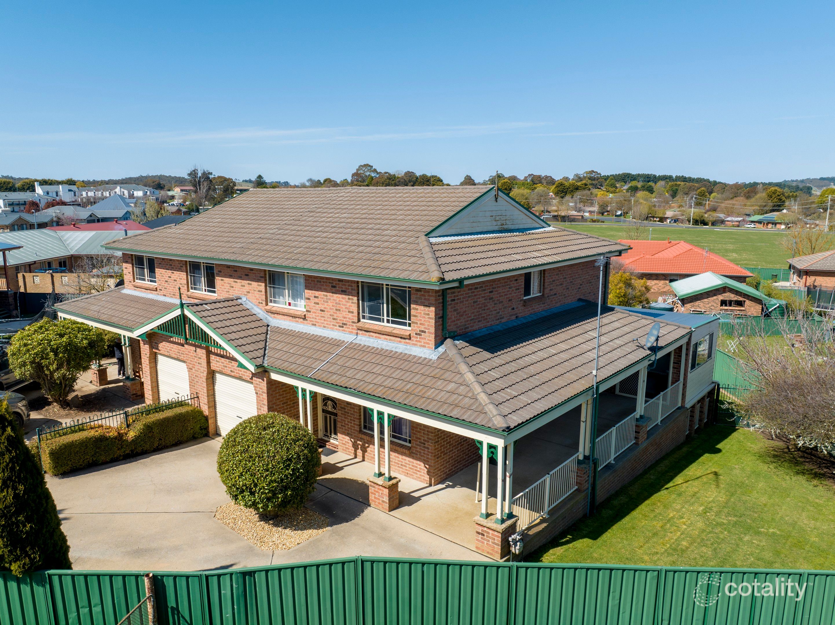 2/25 Brennan Cres, Oberon, NSW 2787