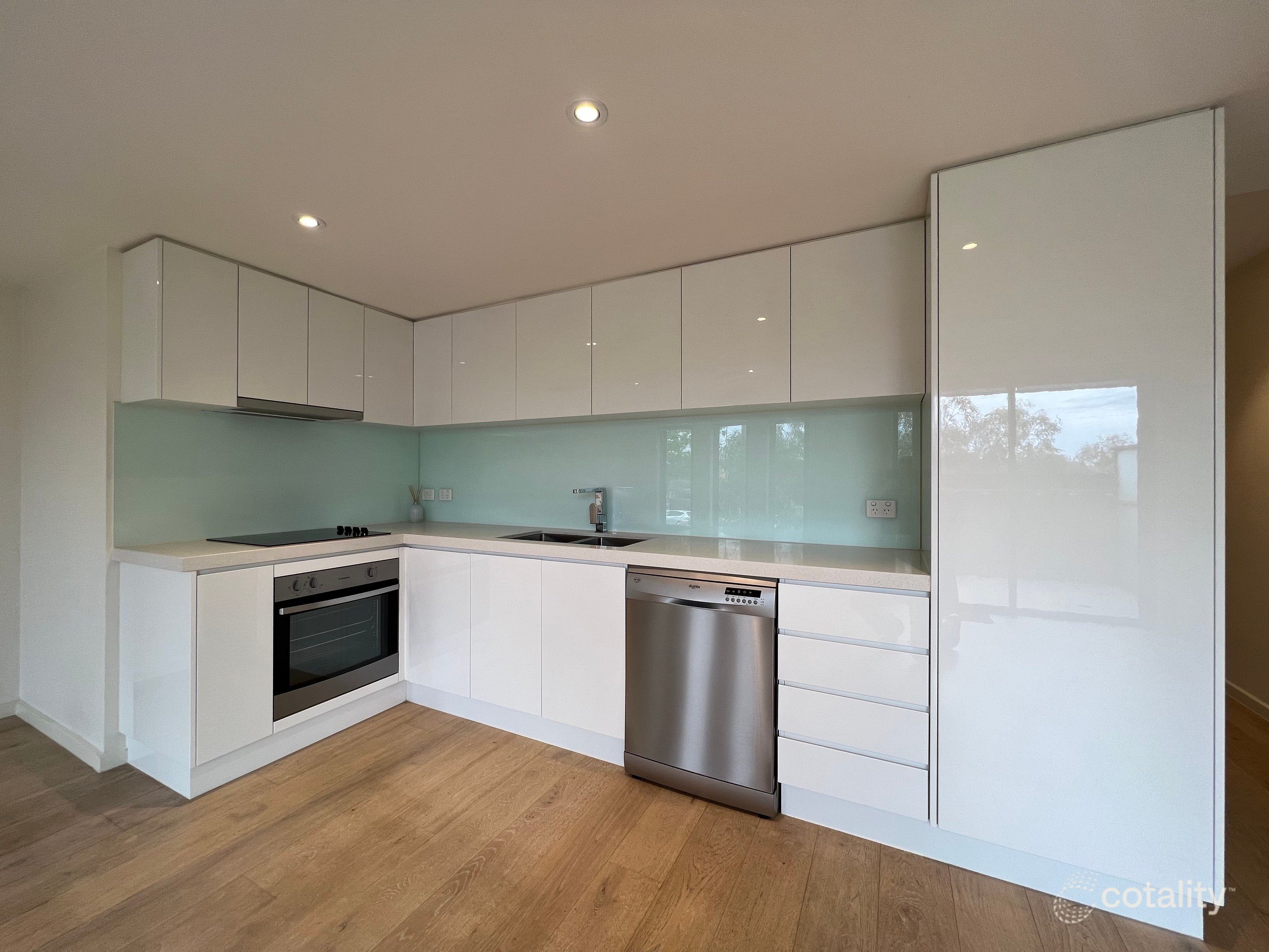 101/214 Warrigal Rd, Oakleigh South, VIC 3167