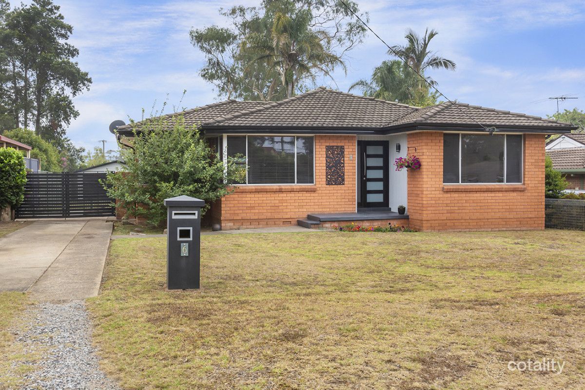 6 Turnbull St, Winmalee, NSW 2777