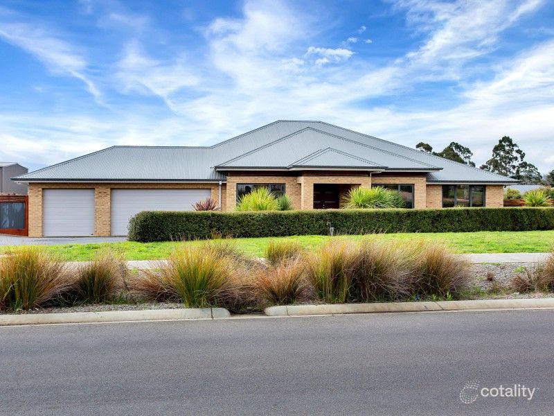 7 Charters Ave, Gisborne, VIC 3437