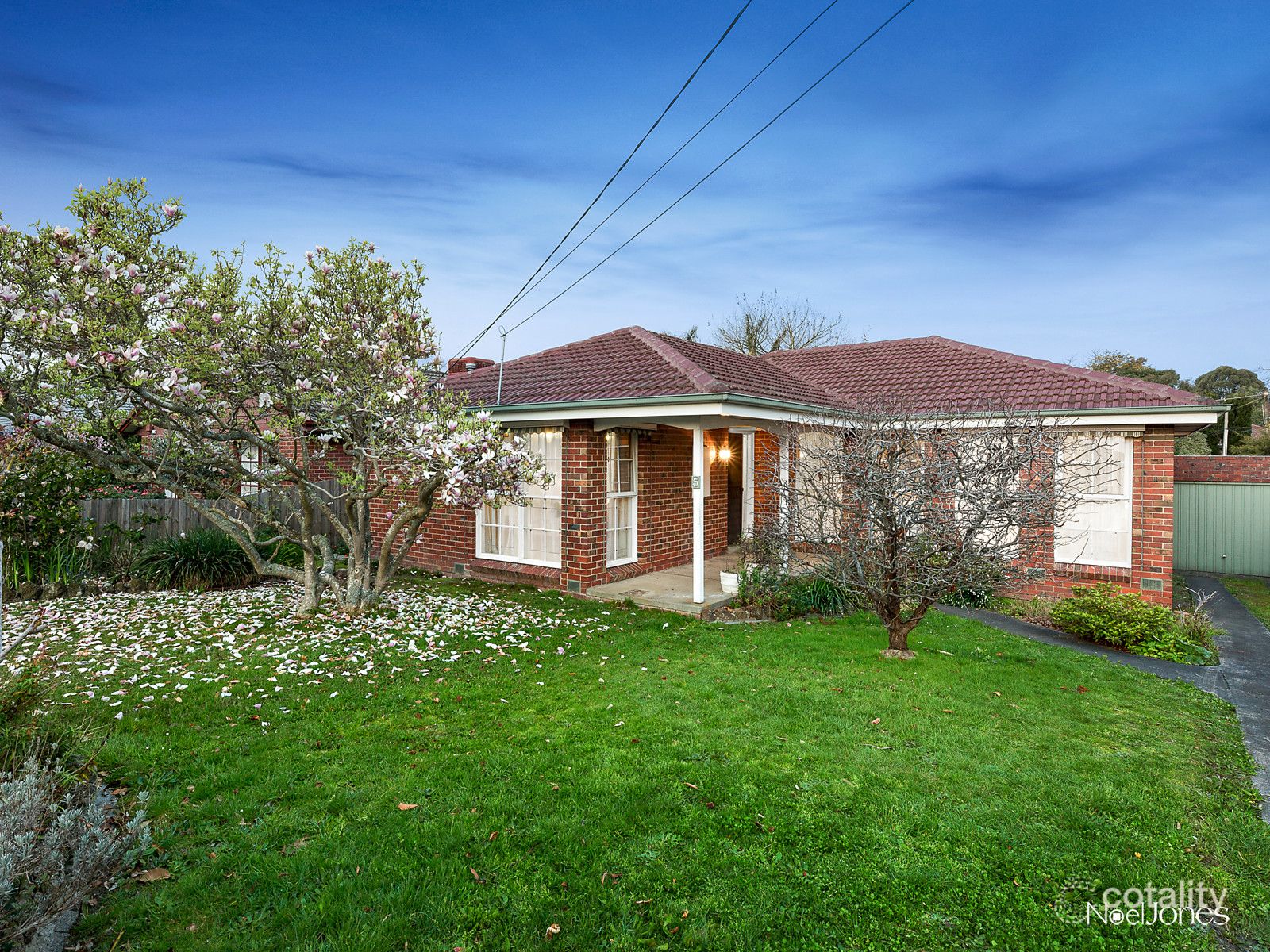 5 Jobert Ct, Blackburn South, VIC 3130