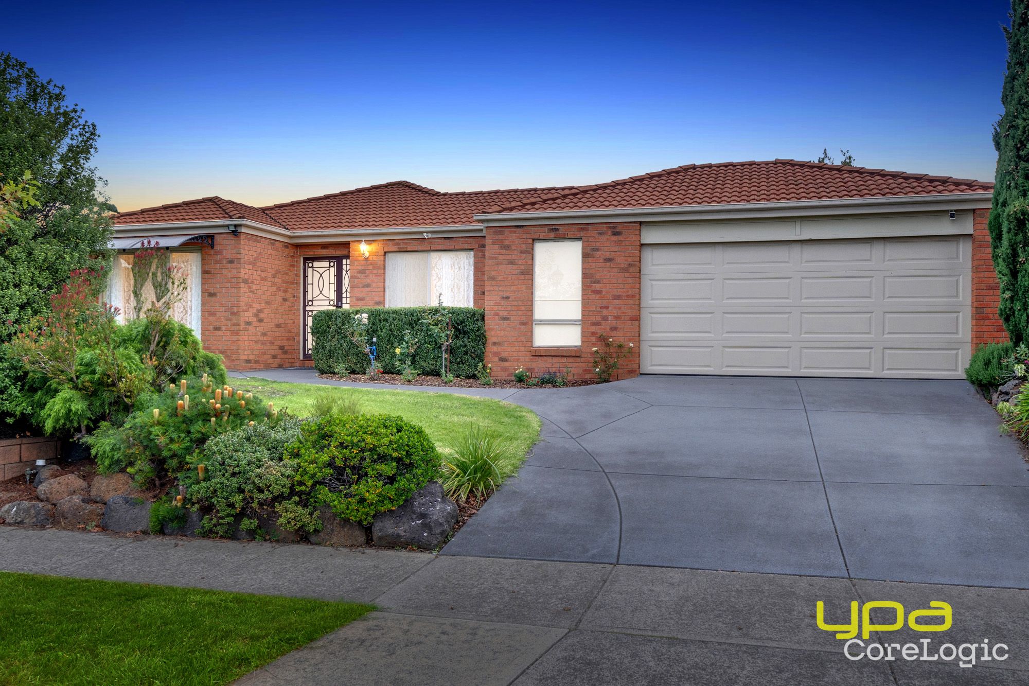 20 Stone Hill Cct, Cranbourne East, VIC 3977