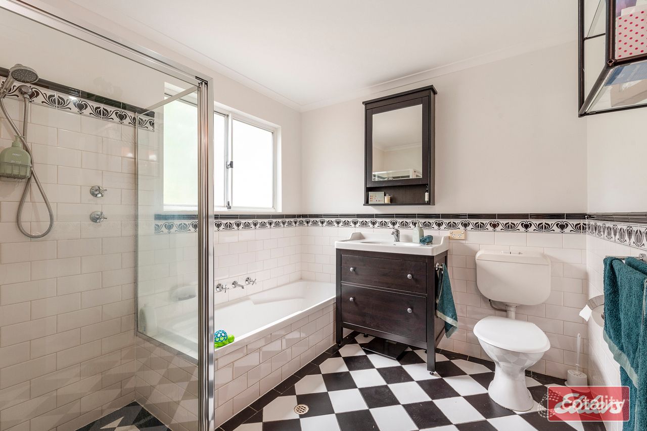 74 Queen St, Williamstown, SA 5351