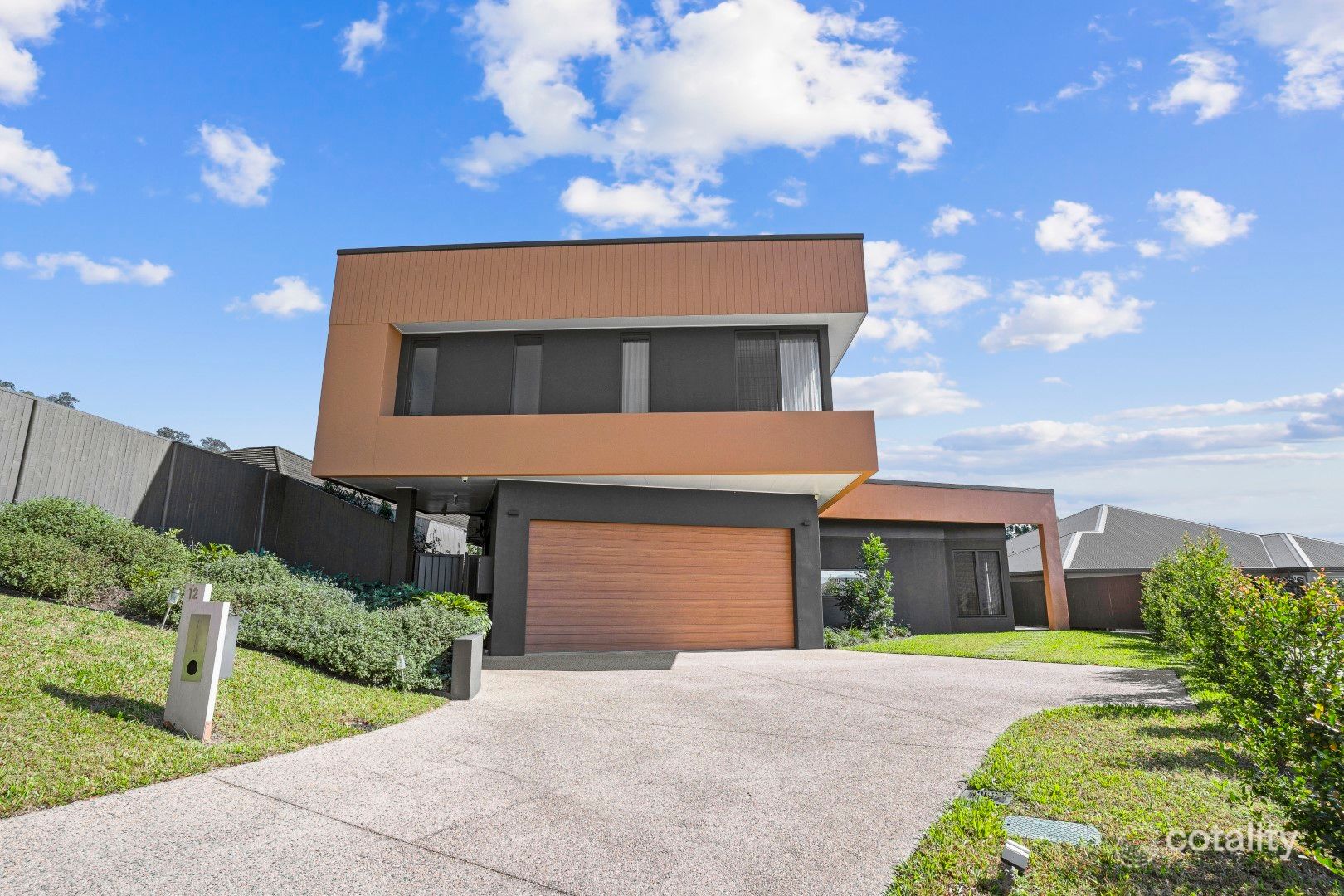 12 Mooney Ct, Smithfield, QLD 4878