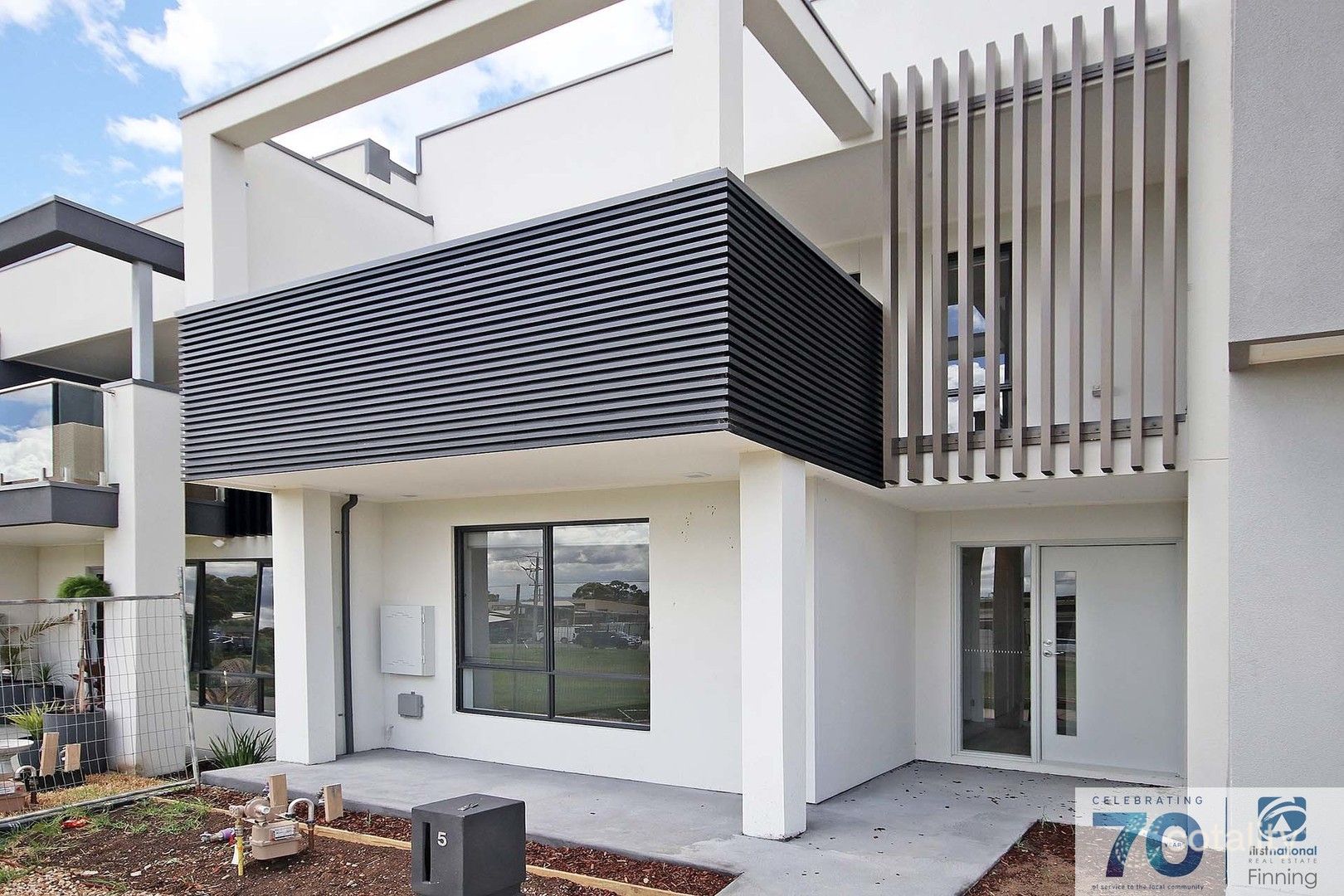 5 Daphne Walk, Clyde, VIC 3978