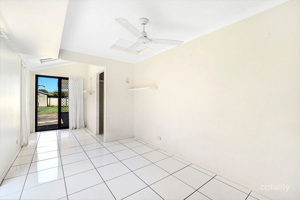 40 Collins Cres, Benowa, QLD 4217