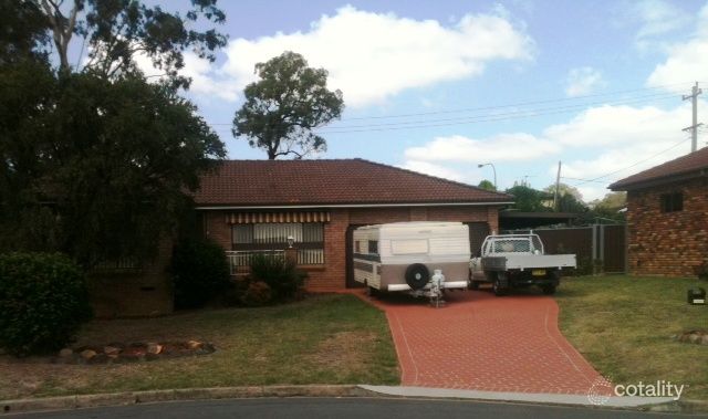 5 Swan Pl, Ingleburn, NSW 2565